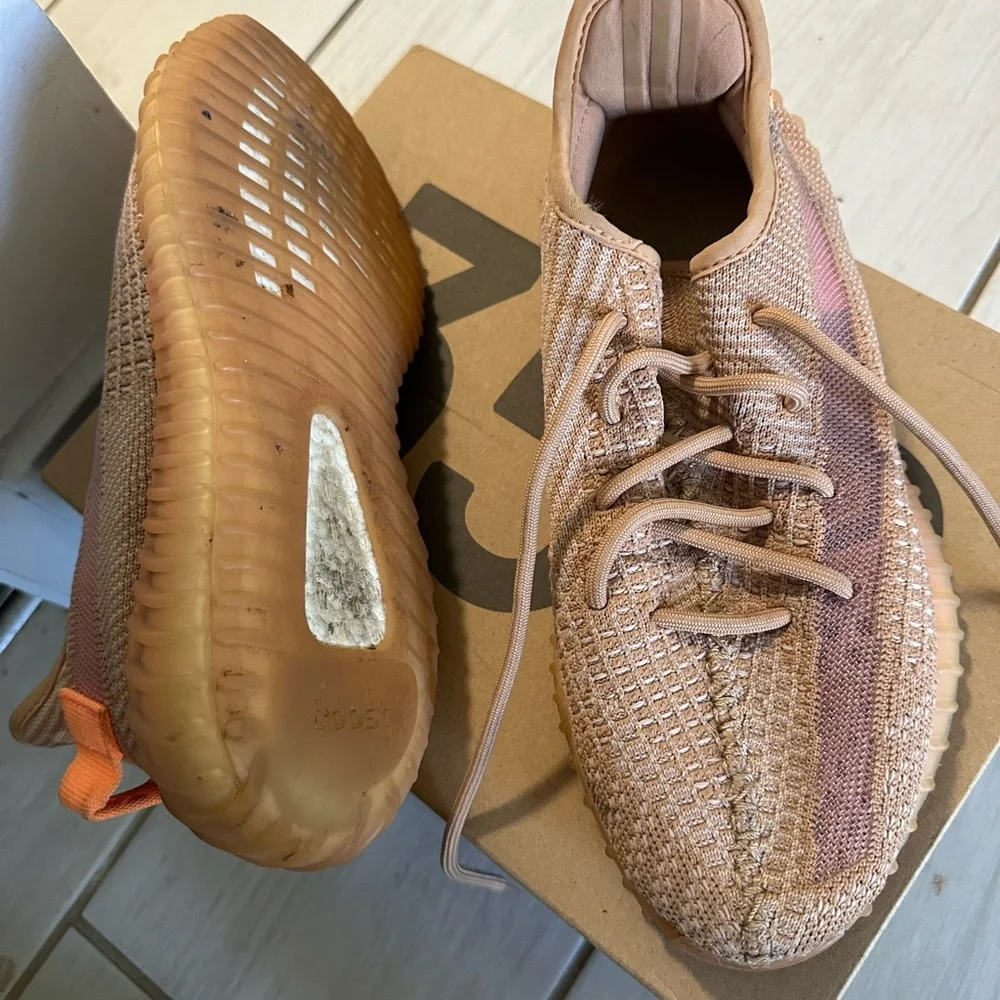 Yeezy 350 Clay